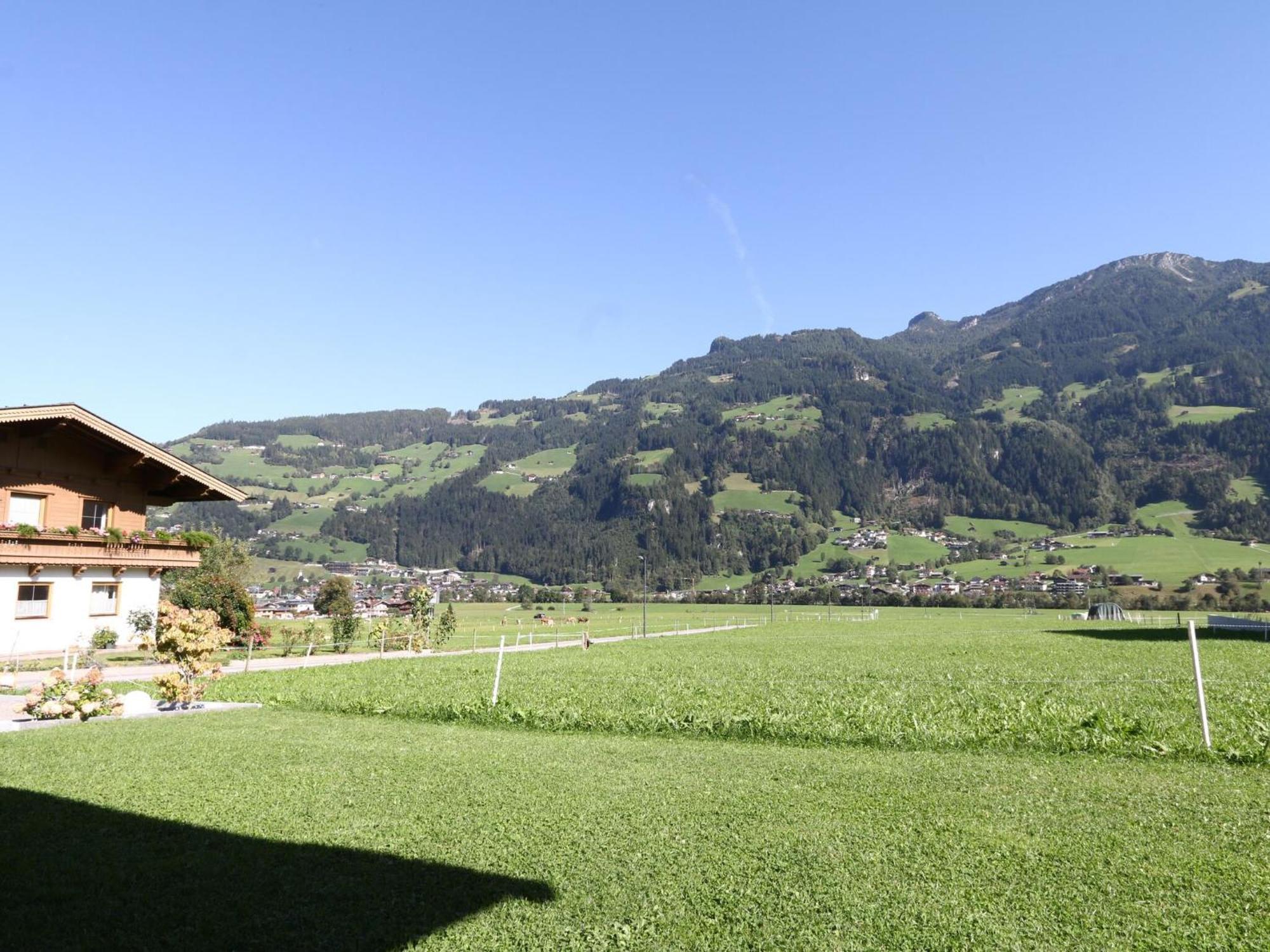 Quiet Flat Near The Mayrhofen Area Apartment *