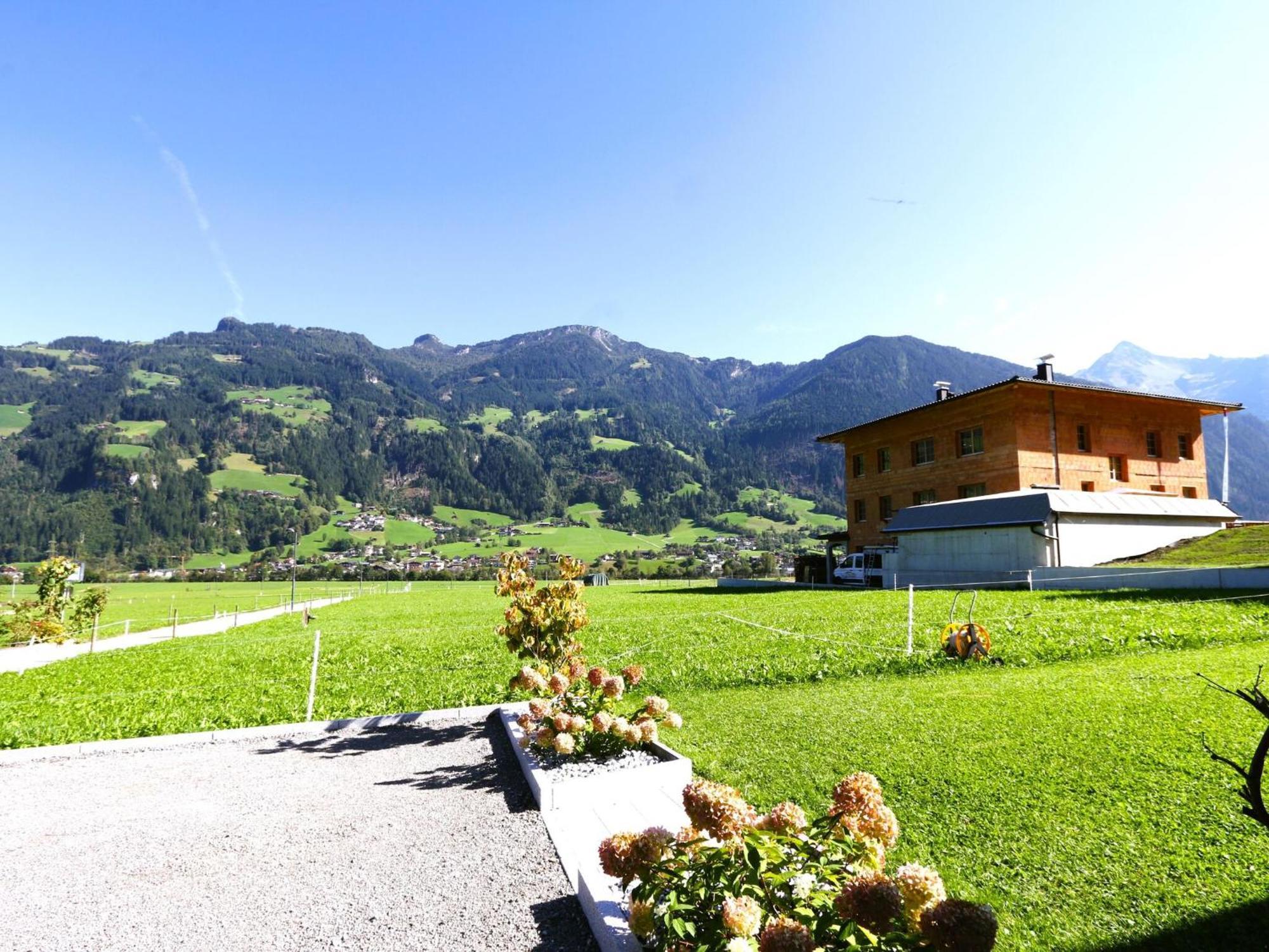 Apartment Quiet Flat Near The Mayrhofen Area Schwendau